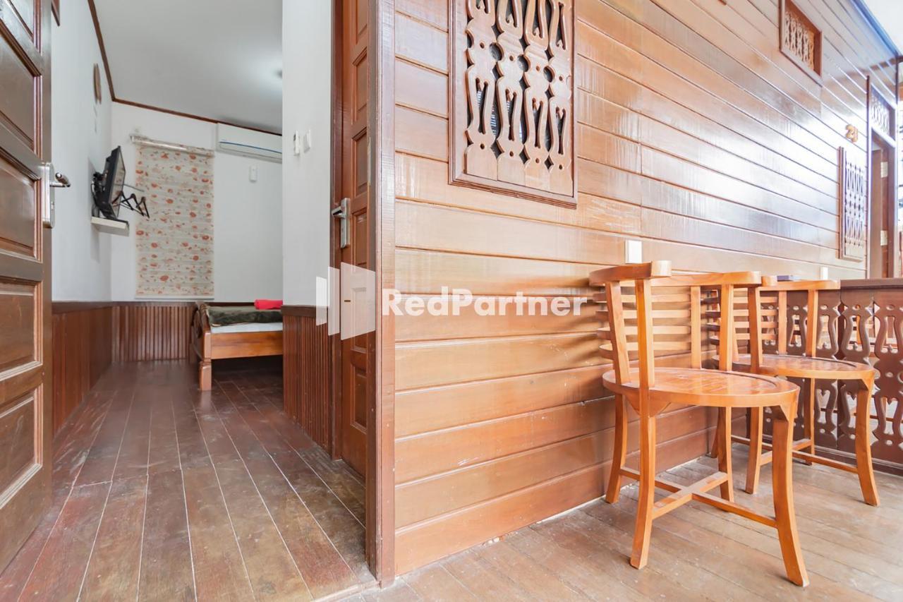 Langkar Guest House Syariah Mitra Reddoorz Samarinda Exterior photo